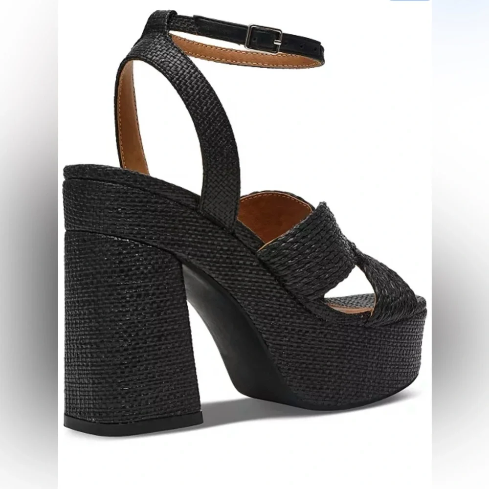 DV by Dolce Vita step out